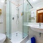 Отель Aaaa Hotelwelt Kuebler 3*