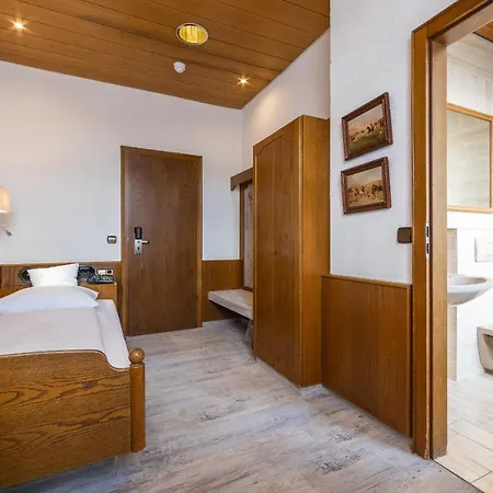 Aaaa ホテルヴェルト キューブラー カールスルーエ