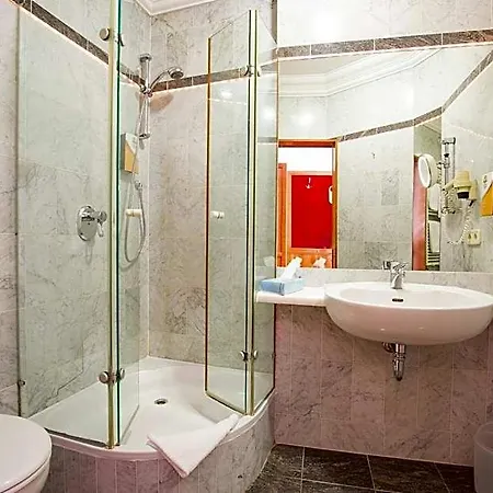 Hotel Aaaa Hotelwelt Kuebler 3*