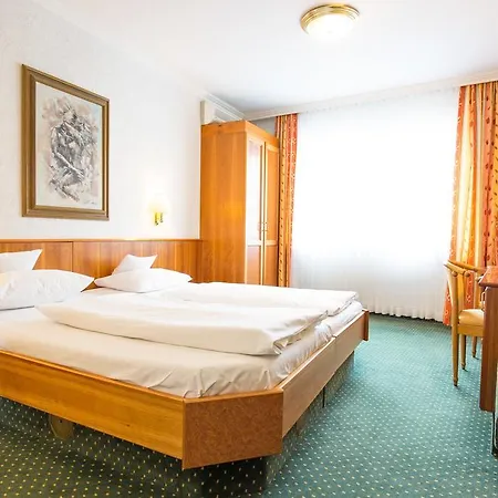 Aaaa ホテルヴェルト キューブラー カールスルーエ