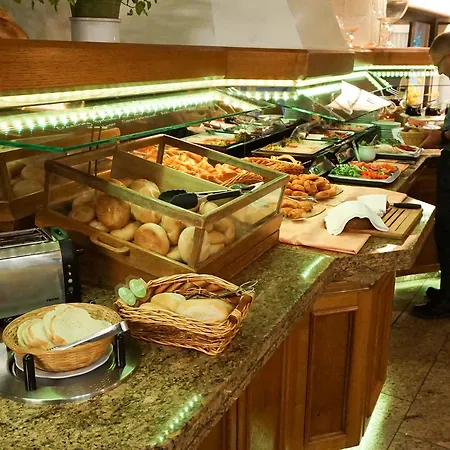 Aaaa ホテルヴェルト キューブラー 3*