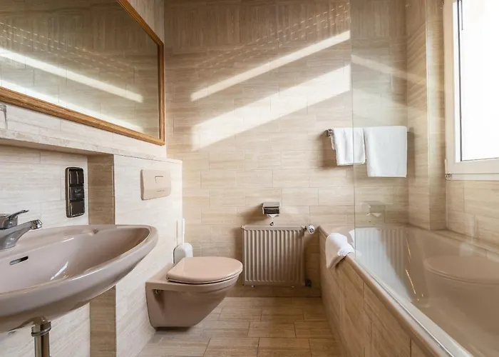 Aaaa ホテルヴェルト キューブラー