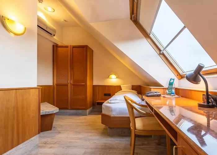 Aaaa ホテルヴェルト キューブラー ホテル