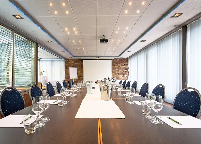 ホテル Aaaa ホテルヴェルト キューブラー