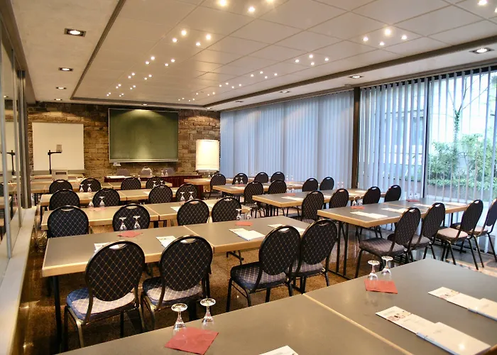 ホテル Aaaa ホテルヴェルト キューブラー