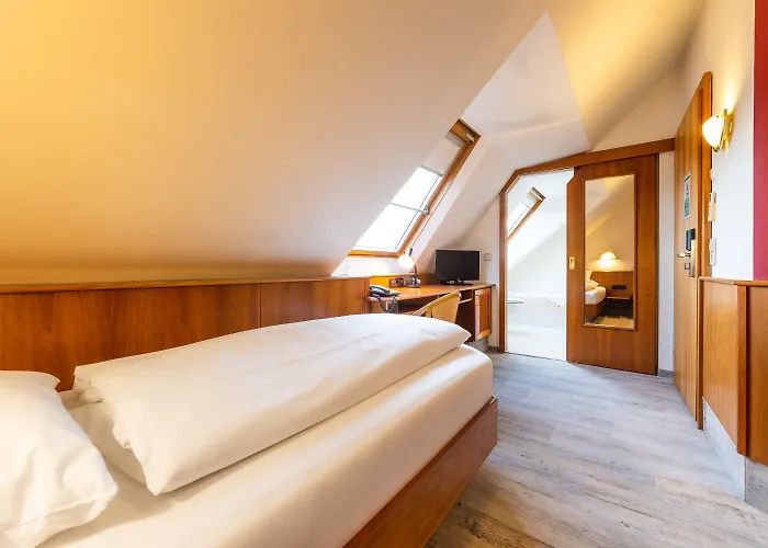 Aaaa ホテルヴェルト キューブラー ホテル カールスルーエ