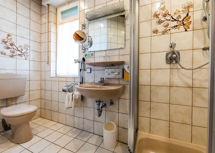 ホテル Aaaa ホテルヴェルト キューブラー カールスルーエ