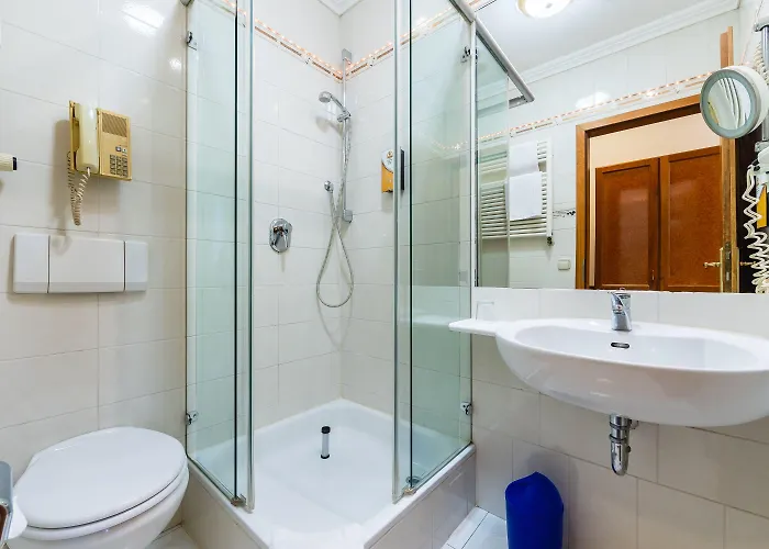 ホテル Aaaa ホテルヴェルト キューブラー 3*